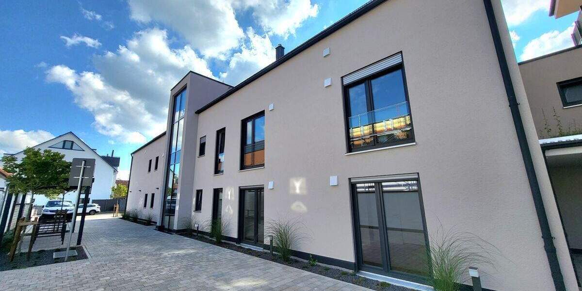 Etagenwohnung Neu-Ulm Burlafingen - 3 Zimmer, 89 m&sup2;, 1.355&euro; | Angebot:24807460