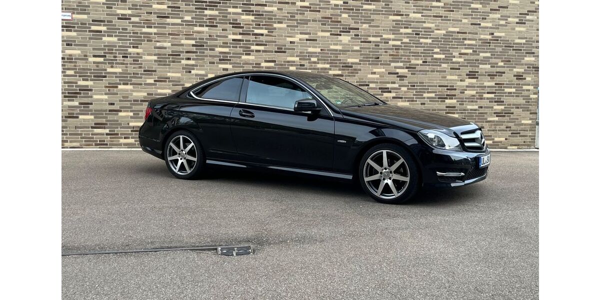 Mercedes-Benz C 250 159.900 km 11.800 &euro; Ehingen 89584