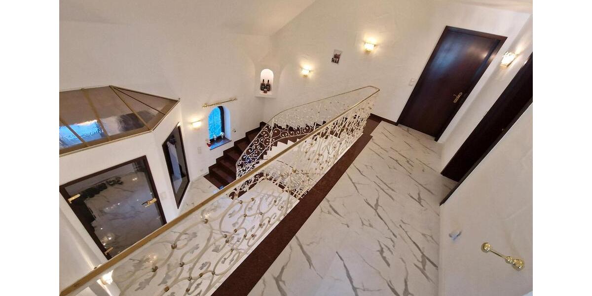 Villa Illertissen - 10 Zimmer, 326 m&sup2;, 1.190.000&euro; | Angebot:27025551