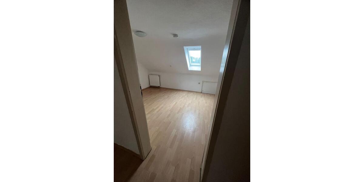 Dachgeschoßwohnung Elchingen Oberelchingen - 3 Zimmer, 60 m&sup2;, 950&euro; | Angebot:26327209