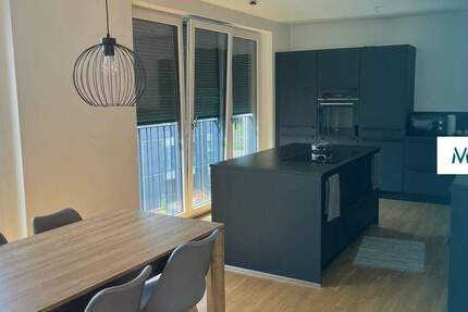 Wohnung Ulm Mitte - 4 Zimmer, 174 m&sup2;, 2.400&euro; | Angebot:25525573