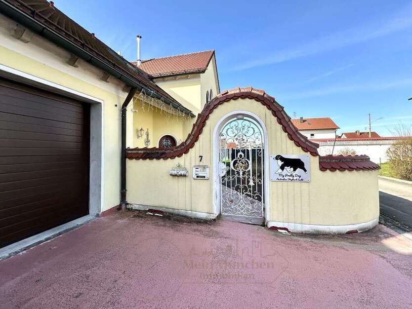 Haus zum Kaufen in Ichenhausen 799.000 € 246 m²