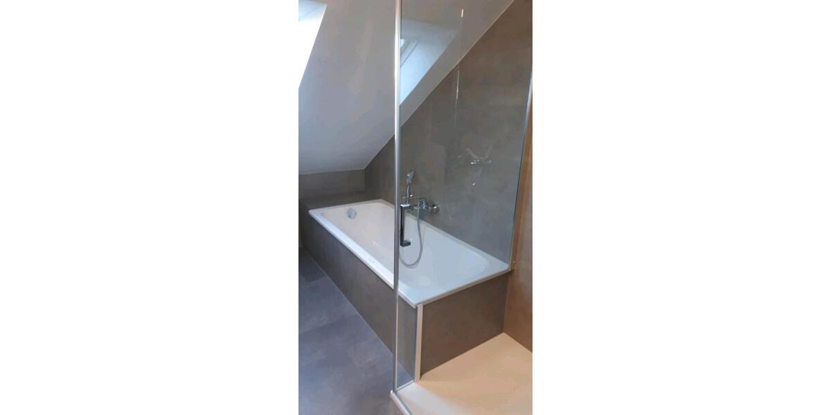 Dachgeschoßwohnung Kötz - 3 Zimmer, 110 m&sup2;, 950&euro; | Angebot:26363027