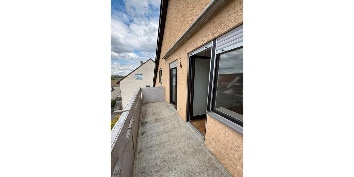 Dachgeschoßwohnung Nersingen - 3 Zimmer, 70 m&sup2;, 1.350&euro; | Angebot:24852159