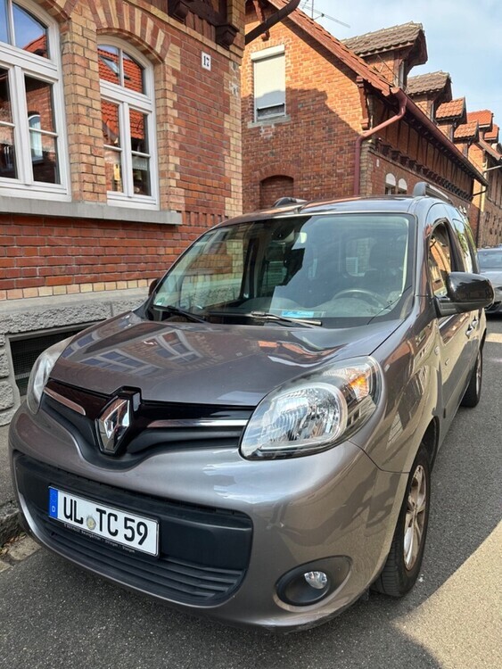 Renault Kangoo 38.361 km 13.500 € Ulm 89073