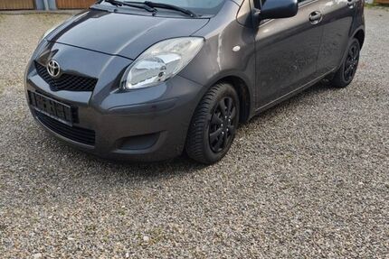 Toyota Yaris 133.900 km 2.300 € Langenau 89129