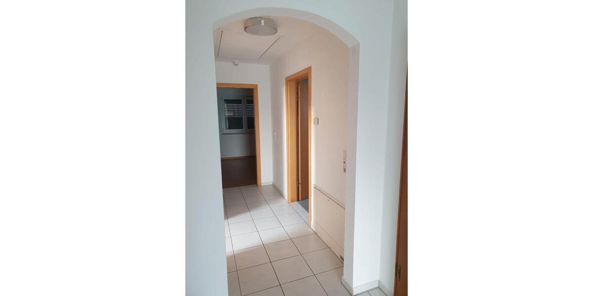 Dachgeschoßwohnung Neu-Ulm Burlafingen - 4 Zimmer, 97 m&sup2;, 1.300&euro; | Angebot:26674785