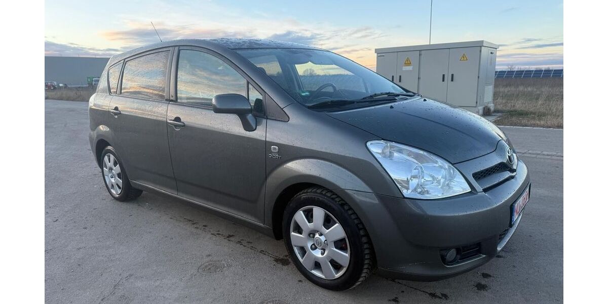 Toyota Corolla Verso 233.000 km 2.600 &euro; Weißenhorn 89264