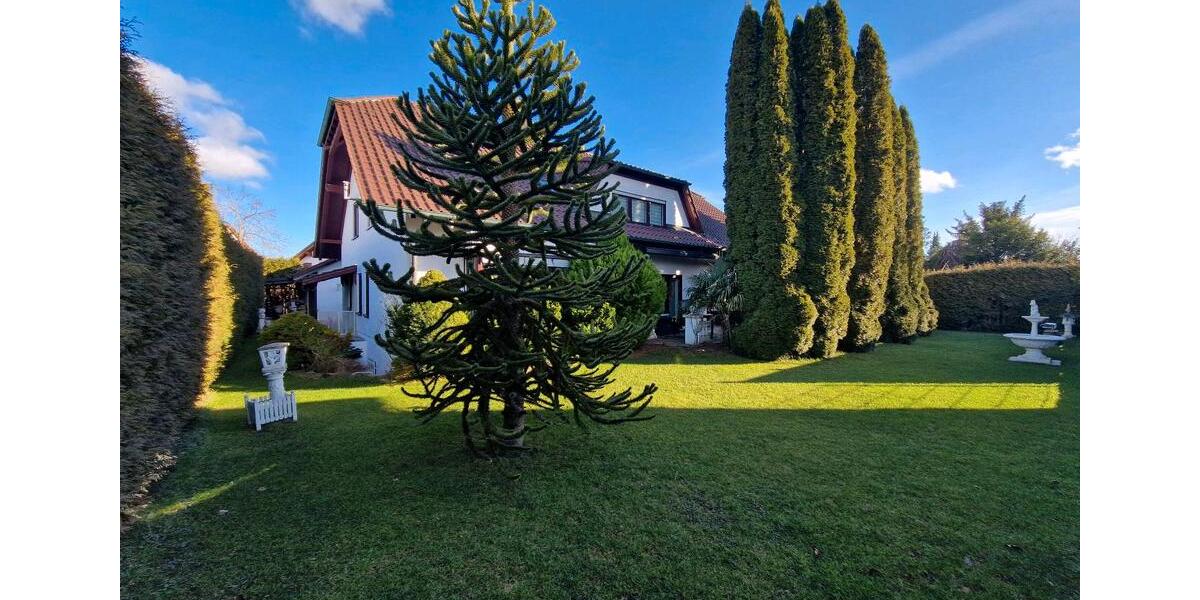 Villa Illertissen - 10 Zimmer, 326 m&sup2;, 1.190.000&euro; | Angebot:27025551