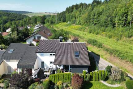 Traumhaft wohnen am Roten Berg 7 zimmer