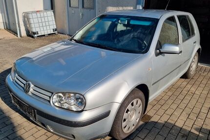 VW Golf 195.300 km 2.090 € Ehingen 89584