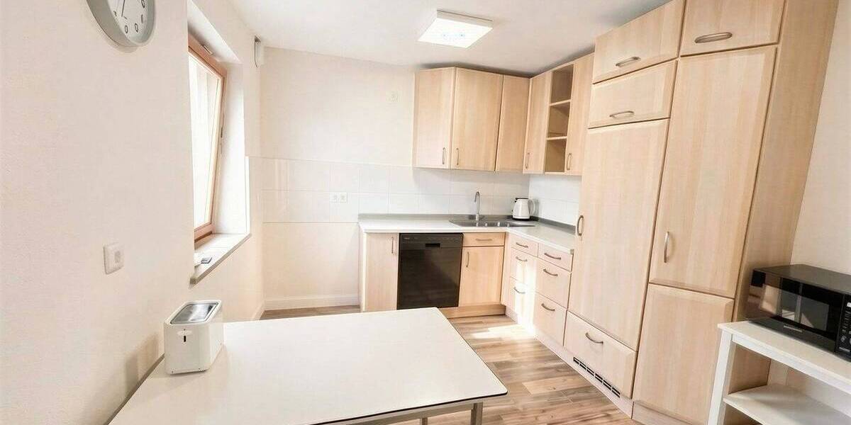 Mehrfamilienhaus, Wohnhaus Weißenhorn - 6 Zimmer, 450.000&euro; | Angebot:26425496