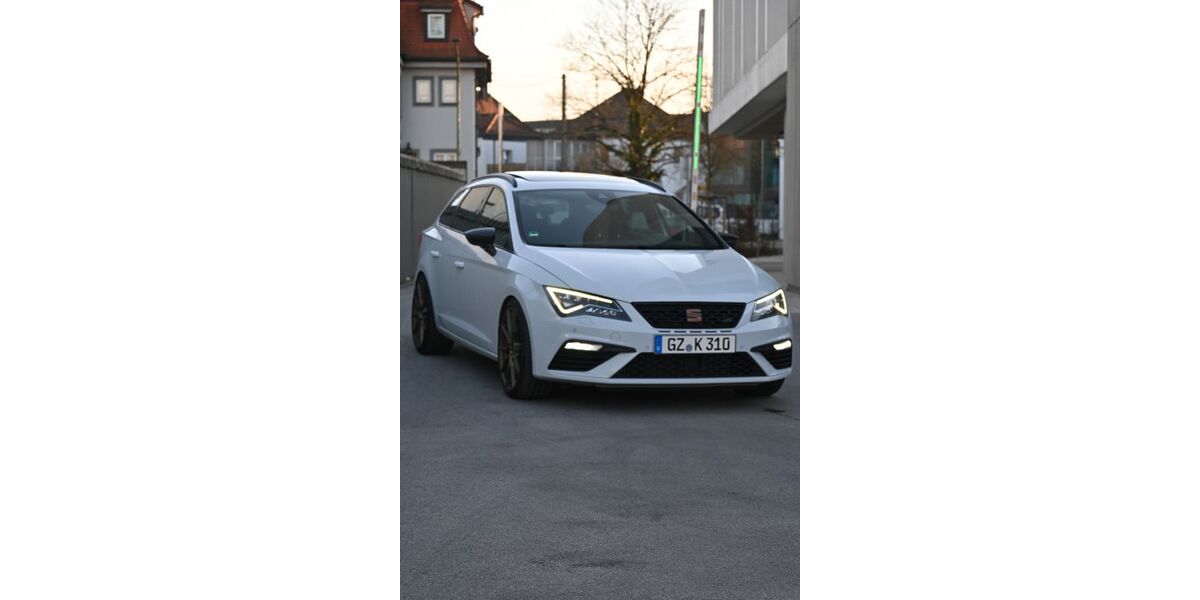 Seat Leon 130.000 km 17.999 € Günzburg 89312