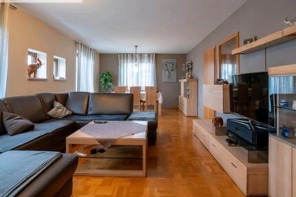 Sonnige und helle 3 Zi. Wohnung mit Südwest Balkon 3 zimmer