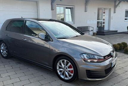 VW Golf 205.000 km 13.700 &euro; Laupheim 88471