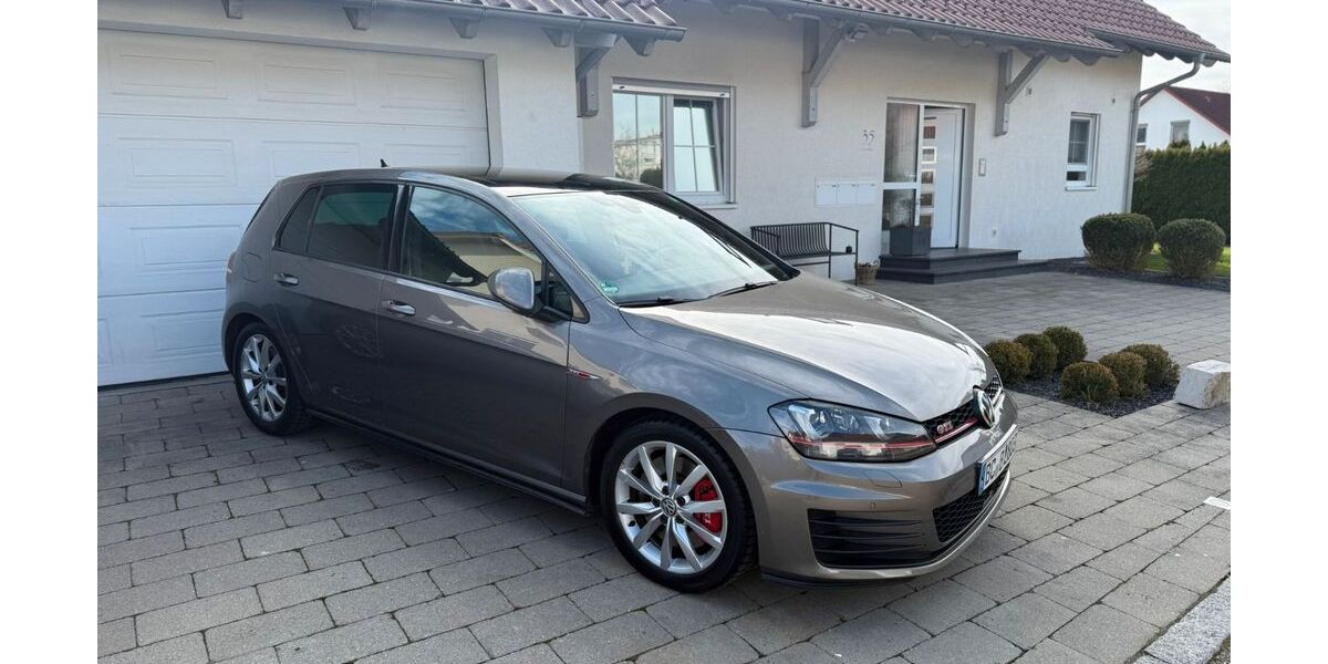 VW Golf 205.000 km 13.700 &euro; Laupheim 88471