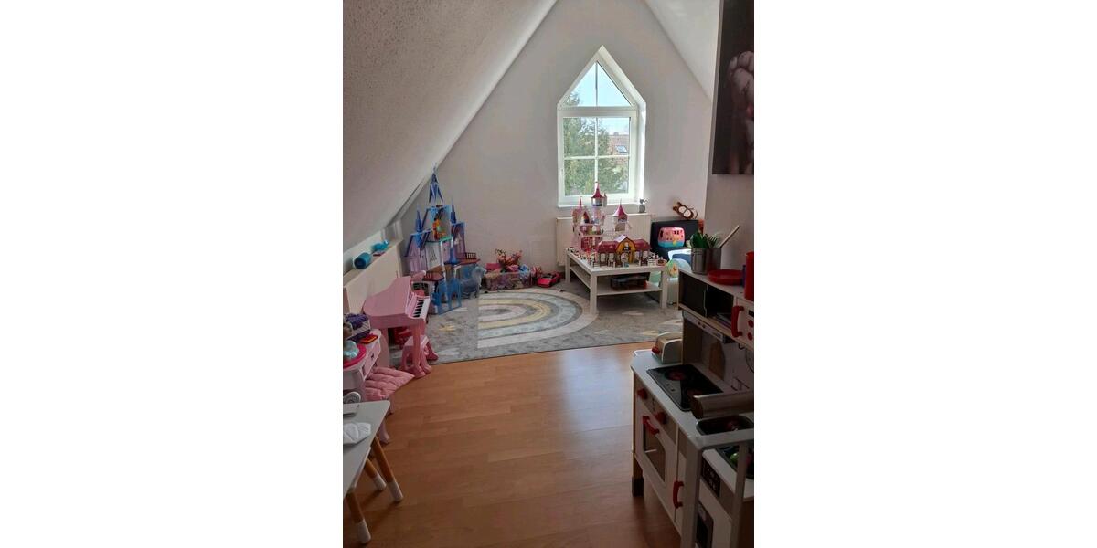 Dachgeschoßwohnung Bibertal - 5 Zimmer, 149 m&sup2;, 1.050&euro; | Angebot:26241905