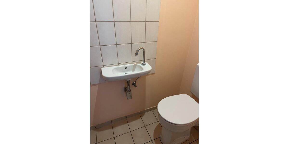 Dachgeschoßwohnung Neu-Ulm Burlafingen - 3 Zimmer, 71 m&sup2;, 1.100&euro; | Angebot:26152888