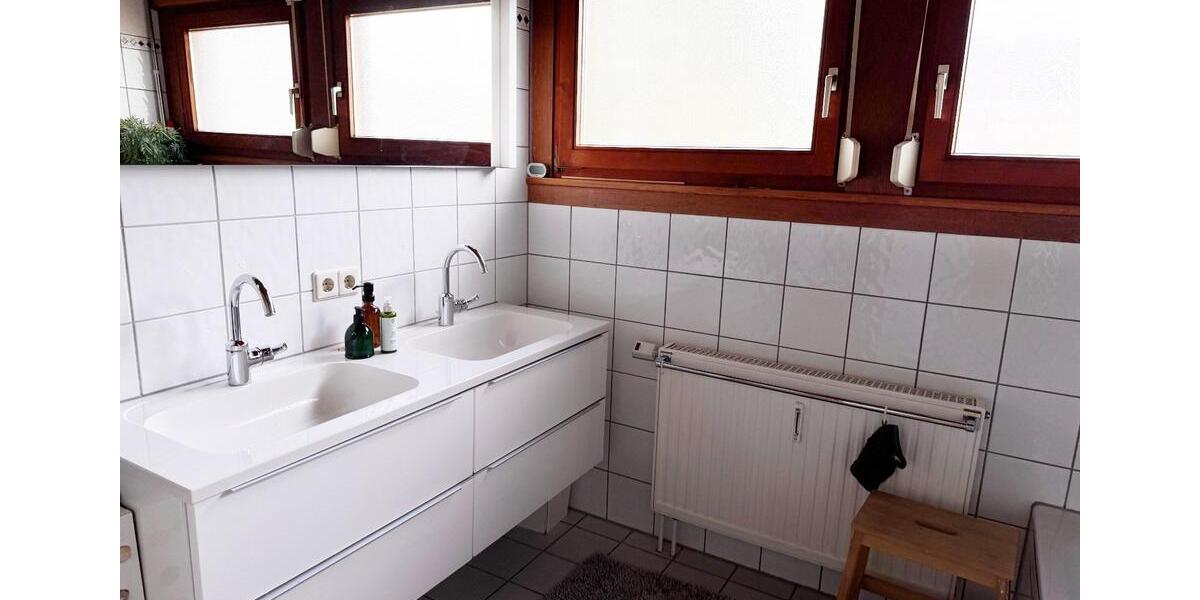 Doppelhaushälfte in Oberdischingen 4,5 Zimmer 4.5 zimmer