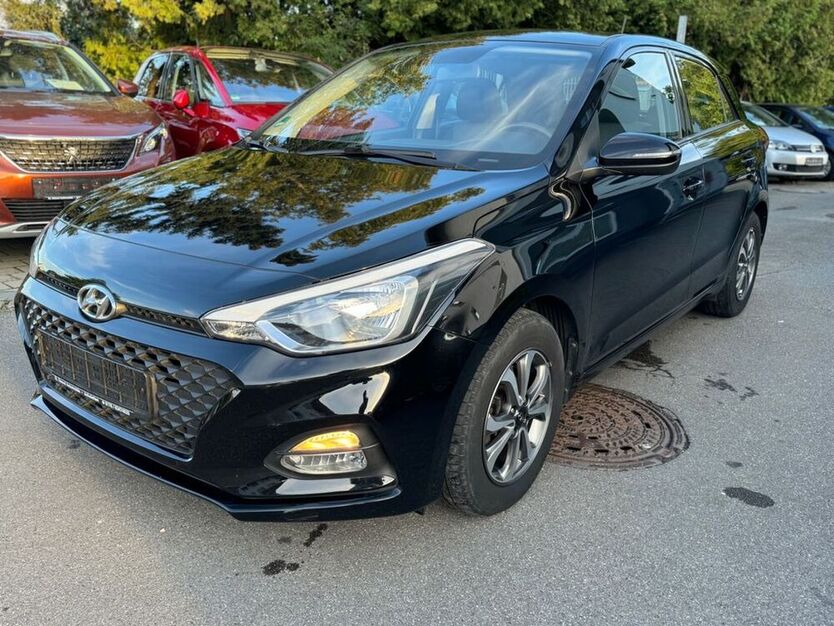 i20