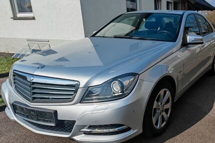 Mercedes-Benz C 250 187.000 km 9.400 &euro; Günzburg 89312