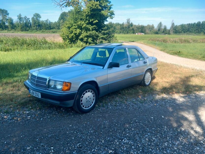 Mercedes-Benz 190 104.000 km 7.900 € Maselheim 88437