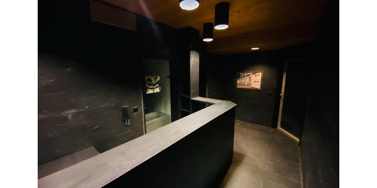 Empfangsbereich Büro Theke mit Briefkasten, Parkplätze möglich zimmer