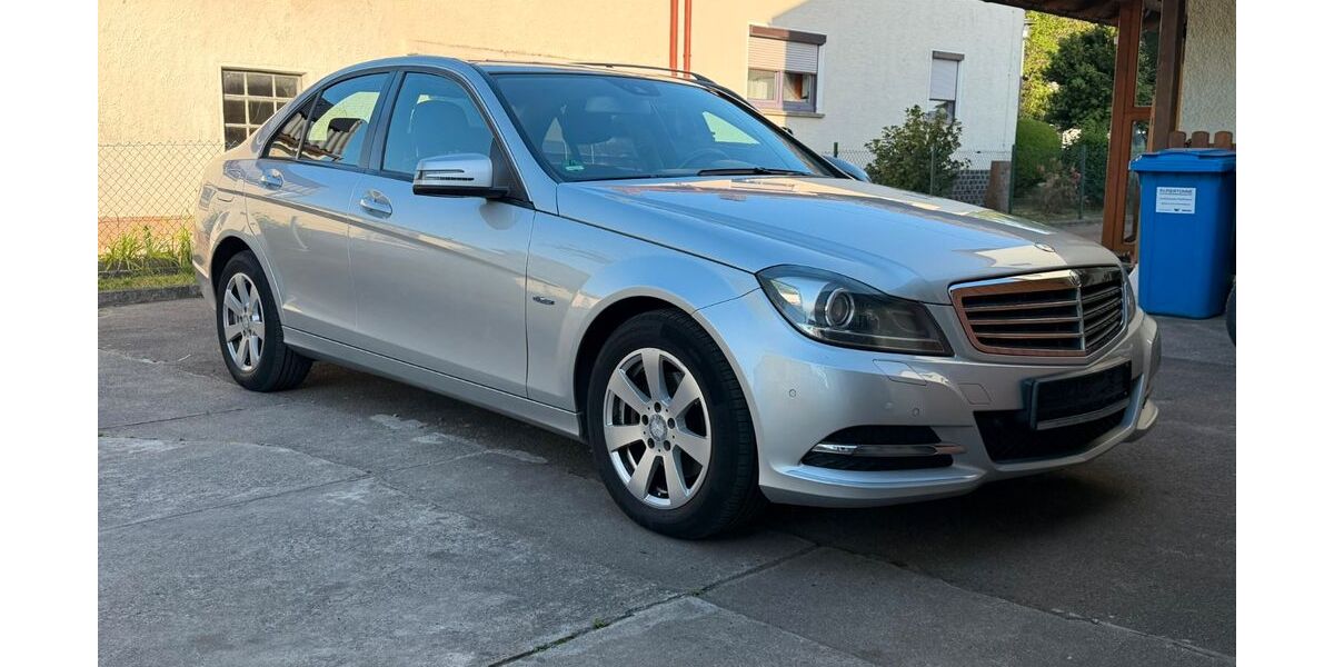 Mercedes-Benz C 250 178.000 km 9.400 &euro; Günzburg 89312