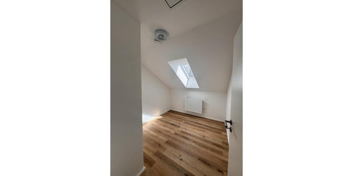 Etagenwohnung Neu-Ulm Ludwigsfeld - 4 Zimmer, 80 m&sup2;, 1.312&euro; | Angebot:26087673