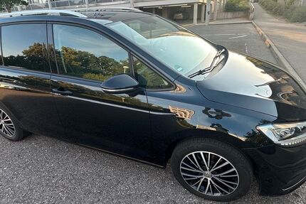 VW Touran 84.350 km 21.500 € Ulm , Donau 89077