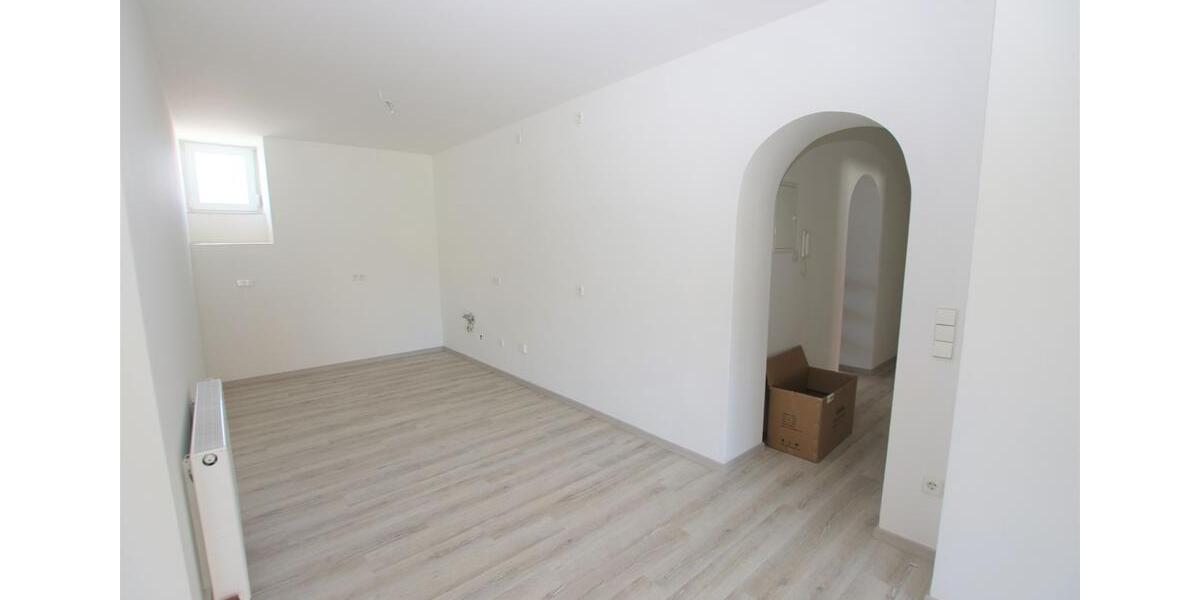 frisch renovierte 4-Zimmer-Wohnung mit Balkon zimmer