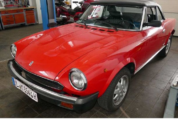 Fiat 124 Spider 69.300 km 17.500 &euro; Erbach 89155