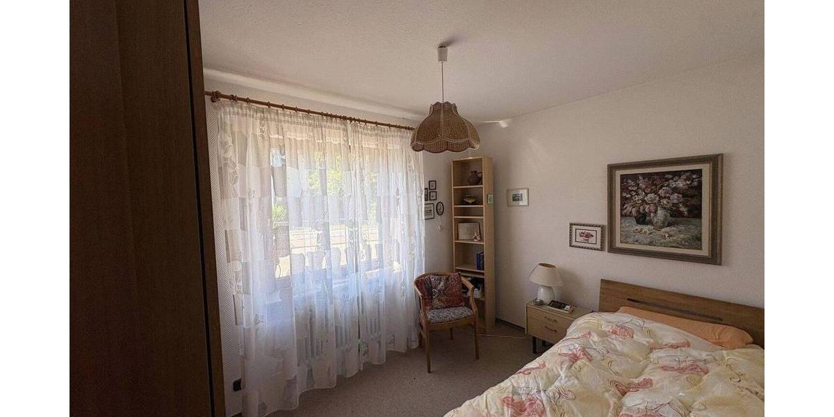 PROVISIONSFREI: Charaktervolles Haus auf großem Grund in familienfreundlicher Lage (Erbbaurecht) 7 zimmer