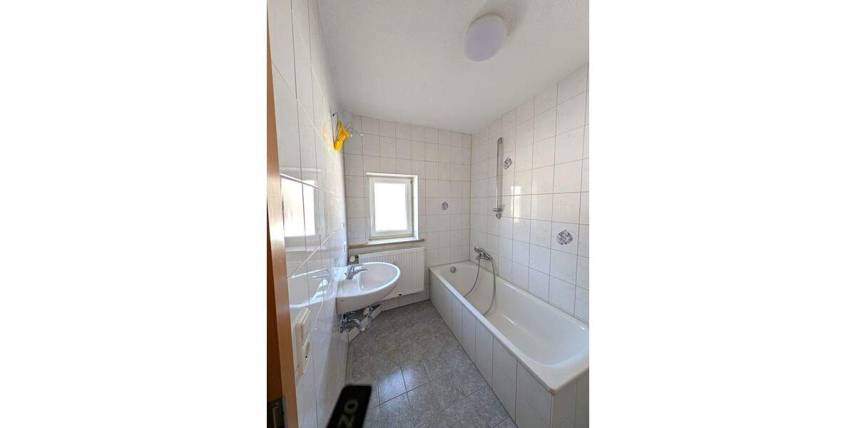 Etagenwohnung Bibertal Kissendorf - 3 Zimmer, 78 m&sup2;, 199.000&euro; | Angebot:24647988