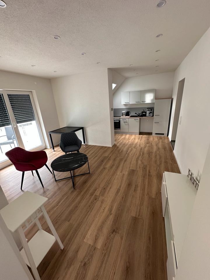 3 Zimmerwohnung teilmöbliert für Max 3 Monate