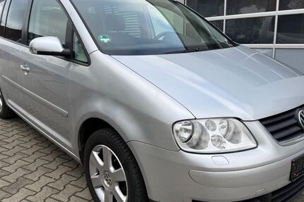VW Touran 217.000 km 2.490 &euro; Elchingen 89275