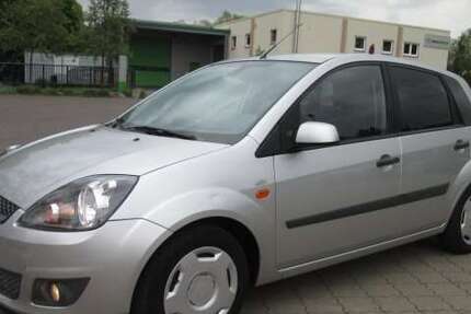 Ford Fiesta 139.000 km 1.450 &euro; Kuchen 73329