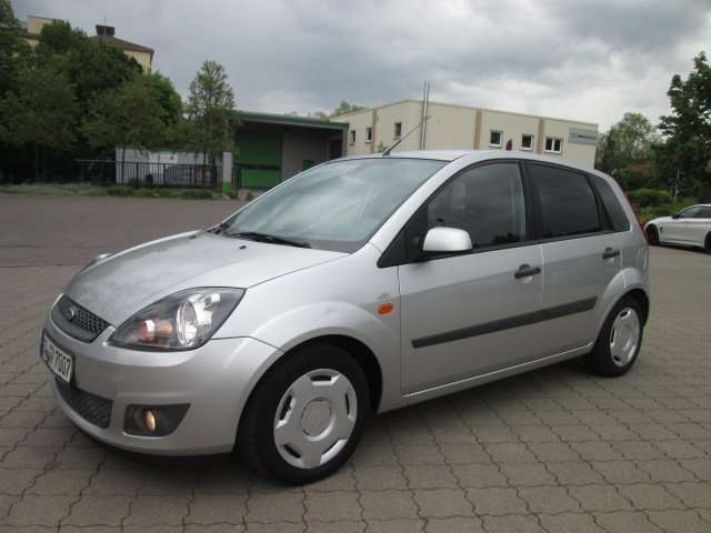 Ford Fiesta 139.000 km 1.450 &euro; Kuchen 73329