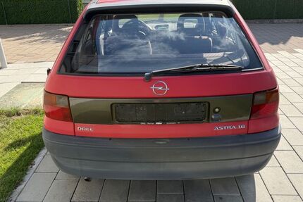 Opel Astra 144.113 km 2.000 &euro; Illertissen 89257