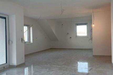 Erstbezug nach Sanierung - 2,5 Zi.DG-WHG mit Gr.Balkon zur Miete in Vöhringen ! 2 zimmer