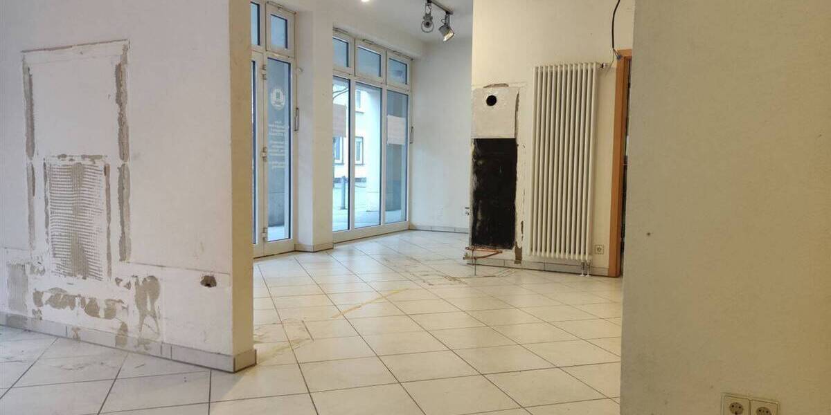 VIELSEITIG NUTZBARE PRAXIS, LADEN- ODER BÜROFLÄCHE IN TOP FREQUENTIERTER LAGE 4 zimmer