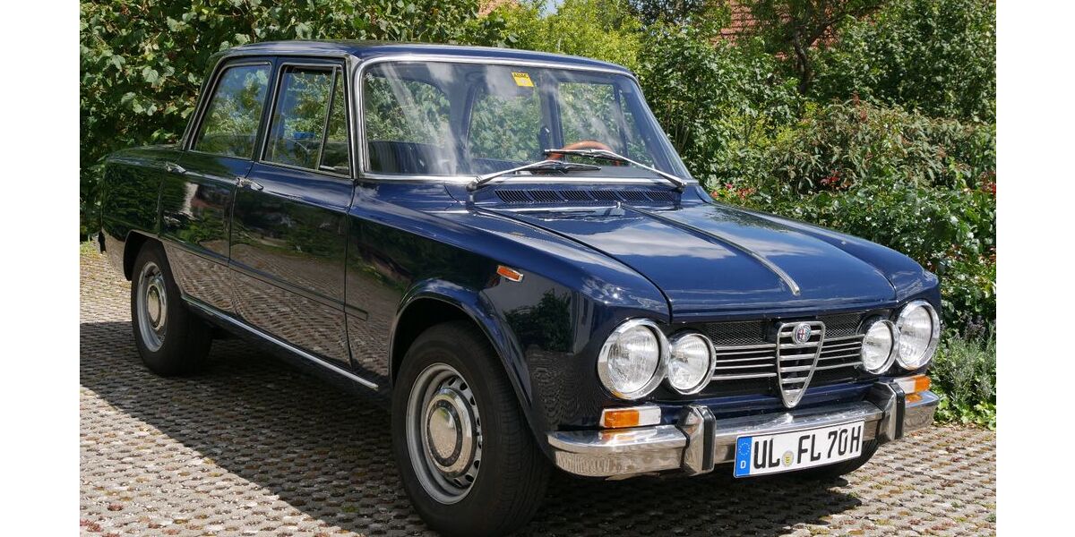 Alfa Romeo Giulia 18.000 km 24.500 € Ulm 89081