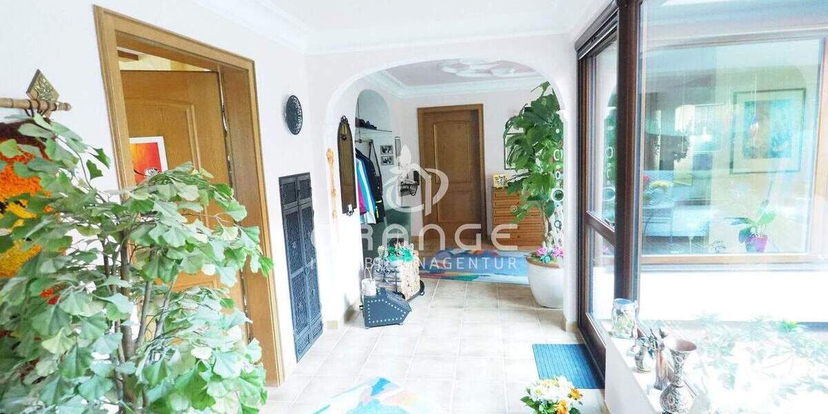 Mehrfamilienhaus, Wohnhaus Blaubeuren - 7 Zimmer, 226 m&sup2;, 975.000&euro; | Angebot:25678543