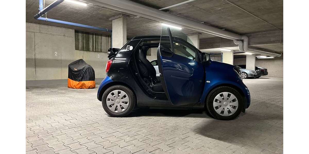 Smart forTwo 42.153 km 8.999 &euro; Ulm 89075
