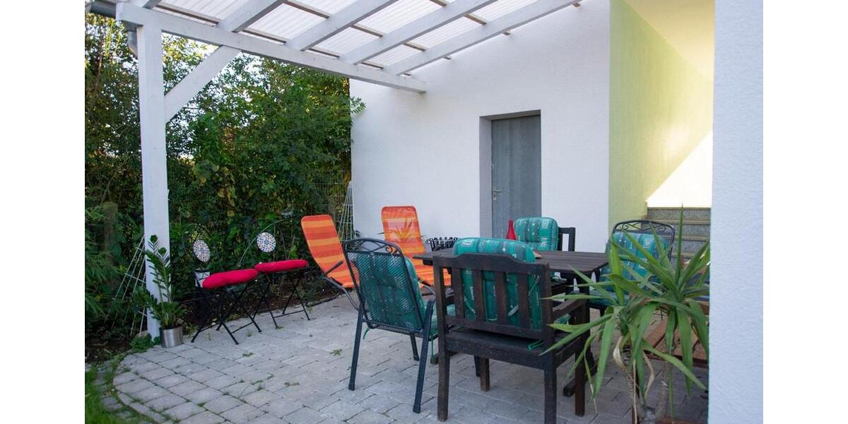 Dachgeschoßwohnung Ichenhausen - 4 Zimmer, 110 m&sup2;, 1.300&euro; | Angebot:24611884