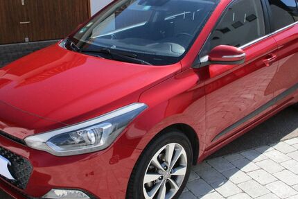 Hyundai i20 73.400 km 8.200 &euro; Ulm 89081