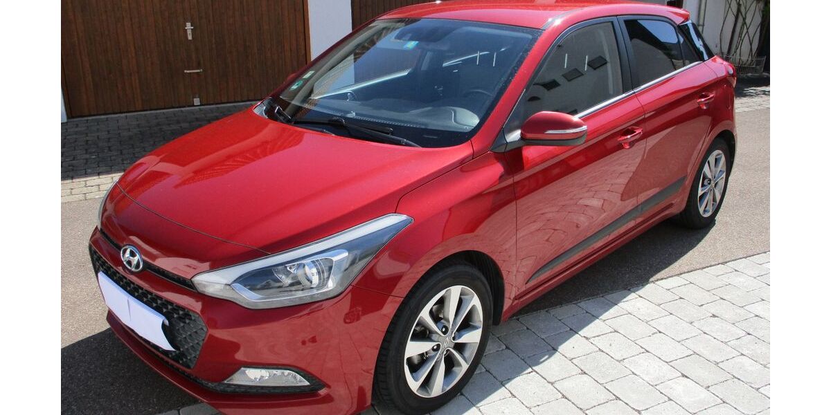 Hyundai i20 73.400 km 8.200 &euro; Ulm 89081