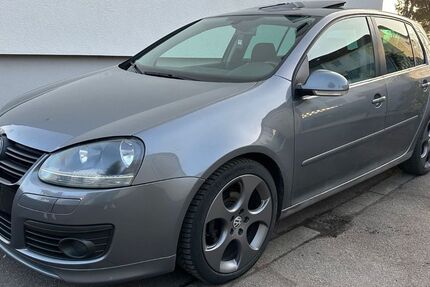 VW Golf 192.326 km 4.950 &euro; Laupheim 88471