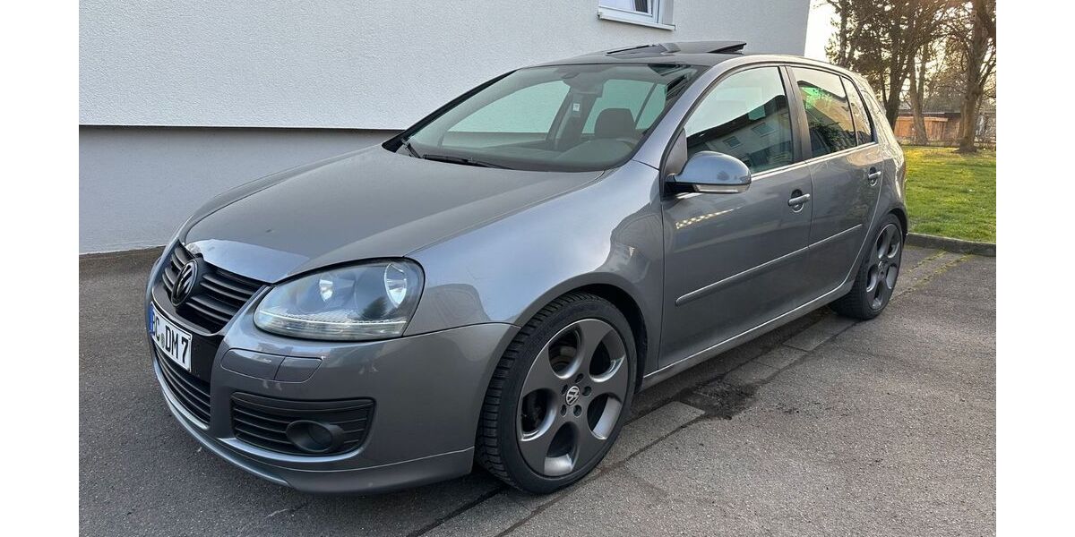 VW Golf 192.326 km 4.950 &euro; Laupheim 88471
