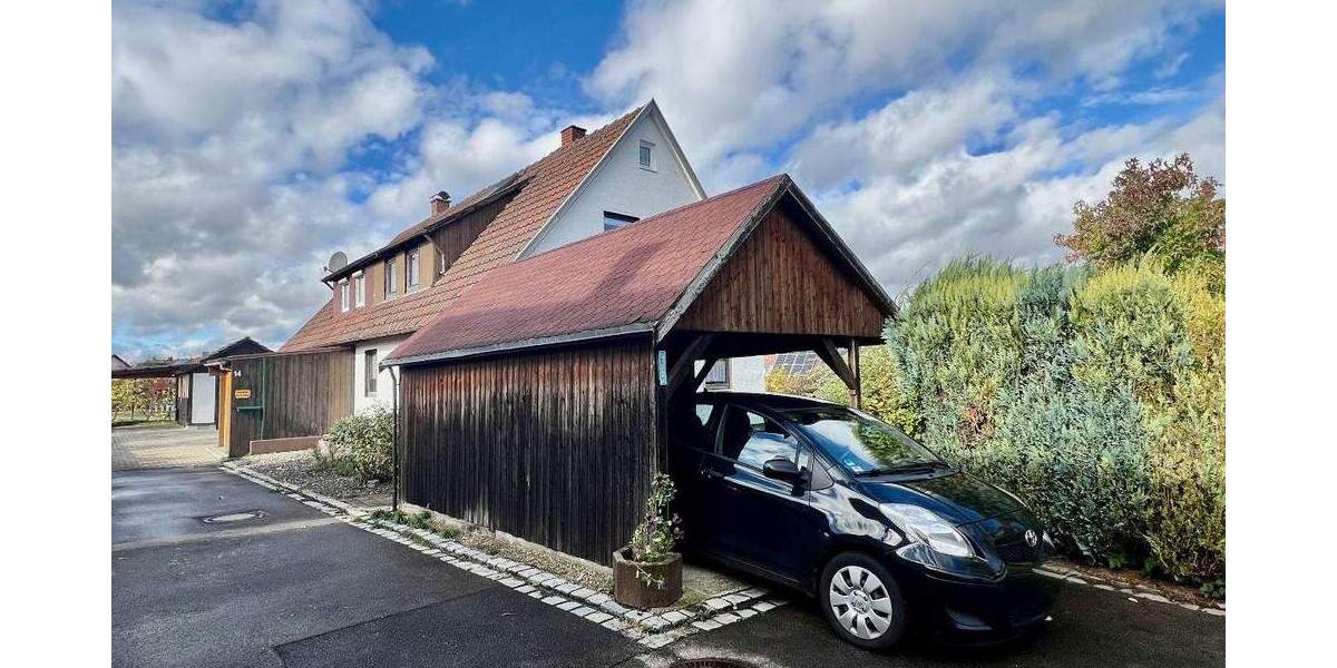 Schmucke und sehr gemütliche Doppelhaushälfte in Top-Lage 4 zimmer